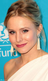 高清组图：克莉丝汀-贝尔白色单肩礼服性感亮相