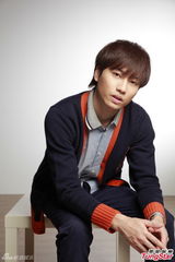 组图：罗力威受访笑容阳光 感激师姐容祖儿