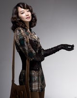 高清组图：申敏儿秋装写真优雅 好身材凹凸有致