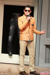 组图：郭富城回应城叶恋 怒斥报道不实