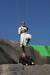 高清图：周杰伦赵文卓“最炫”万佛崖切磋武艺