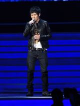 组图：群星献唱中歌榜 韩庚潘玮柏劲歌热舞