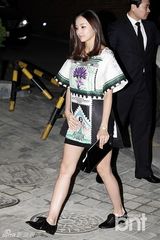 组图：权相佑等亮相时尚派对 韩彩英宽衫遮孕肚