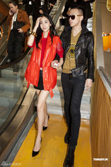 组图：Angelababy出席巴黎时装展 成全场焦点