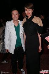 组图：李玟勤练瑜珈随时当妈 李克勤献处女走秀