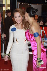 组图：李玟婚后忙工作无暇造人