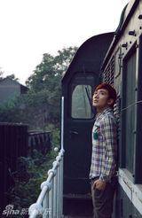 高清组图：胡白即将回归乐坛 华丽转型英伦复古型男