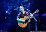 组图：许巍北京个唱高歌 送上绝版青春记忆