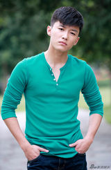 组图：新星代旭写真健康阳光有点萌