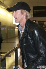 组图：变4导演与男主抵港 称赞李冰冰表现