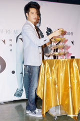 组图：周汤豪新碟挑战创作 欲送母亲Lady Gaga门票