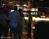 幻灯图：宋柯为朱丹举行私人派对庆生 场面温馨