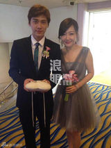 独家：直击刘璇王弢浪漫海上婚礼 新人深情拥吻