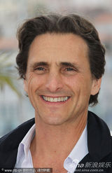 幻灯图集：梅格-瑞恩和约旦皇后组“女子军团”亮相