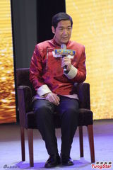 组图：张国立对蔡依林自称“叔叔” 谈春晚保密