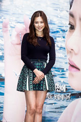 高清图：孙艺珍金南佶等俊男美女宣传《鲨鱼》