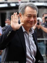 组图：斯皮尔伯格领衔评审团 妮可优雅李安微笑