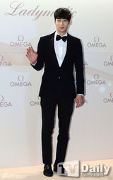 组图：金惠秀权相佑成宥利等优雅亮相品牌活动