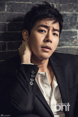 高清组图：韩星李尚允时尚大片 变身帅气台球男