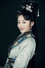 组图：秦雪出演《西施秘史》上演换装秀