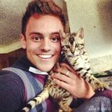 组图：英跳水正太曝海量生活照 秀腹肌吐舌卖萌