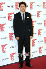 组图：孙泰英黄静茵朴诗妍等出席时尚秀