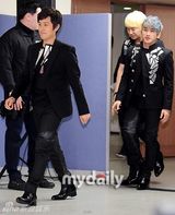 组图：韩国偶像组合神话15周年演唱会