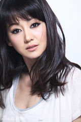 幻灯图：张定涵拍写真 展女人百变魅力秀风采