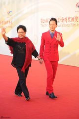 组图：金鸡百花闭幕礼红毯 女星争奇斗艳