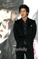 幻灯图集：李娜英金智锡《爸爸喜欢女人》首映