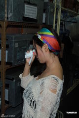 组图：朱茵提离世爱犬掩面痛哭 和黄贯中论及婚嫁