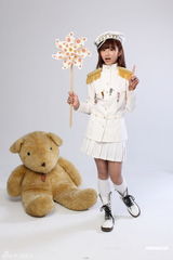 组图：台湾13岁女孩代言变辣妹 许雅涵将组新AKB48