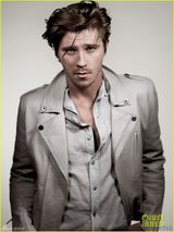 组图：加内特-赫德兰写真尽显男人不羁魅力