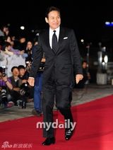 组图：众星闪耀大钟盛宴 河智苑金秀贤成焦点