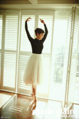 高清组图：朴信惠复古写真致敬奥黛丽赫本