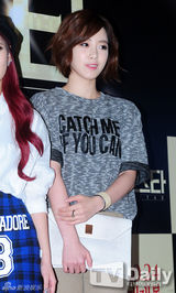 组图：泽演朱元李玹雨李宝英等捧场《TOPSTAR》