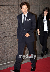 组图：孙泰英黄静茵朴诗妍等出席时尚秀