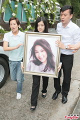 组图：陈僖仪遗体火化 亲朋好友送别