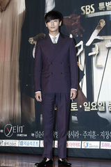 高清组图：朱智勋等亮相《五根手指》发布会