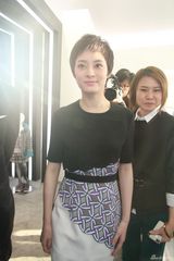 孙俪幽默谈嘴边碎玻璃：嵌入项链作纪念(图)