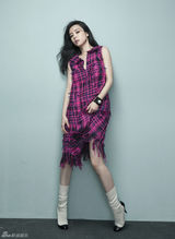 组图：张静初登杂志封面 自信演绎摩登魅力