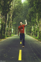 组图：武家祥推出公路系列写真 告别青涩变沉稳