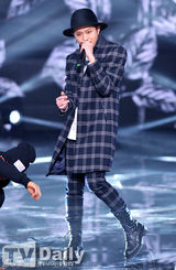 组图：韩团劲歌热舞 Girls Day热辣秀腿