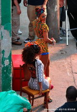 幻灯：碧昂斯与艾丽西亚合作新曲 拍MV比拼性感