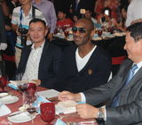 组图：许晴温峥嵘出席科比中国基金慈善晚宴