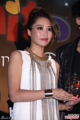 高清图：萧亚轩范玮琪五月天等亮相音乐颁奖礼