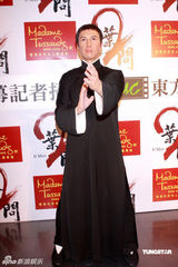 组图：明星蜡像排排站 长得不像还点赞