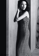 组图：高圆圆登杂志封面 白裙尽显从容优雅