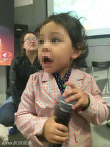 组图：刘烨生日发亲吻自己照 老婆子女齐献唱