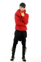 组图：许诺春装大片时尚帅气十足